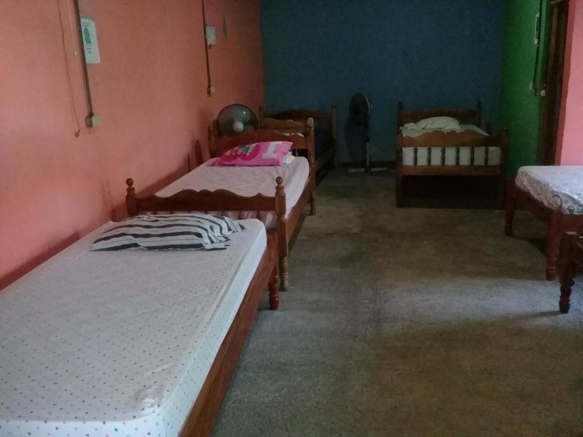 Hostal Maria Rivas Exterior foto