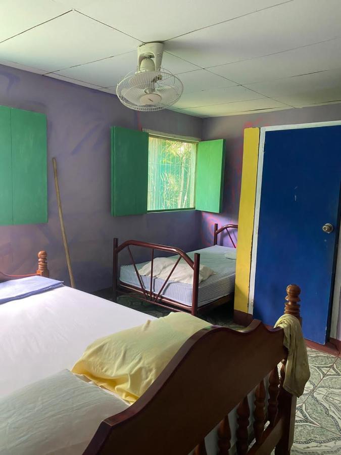 Hostal Maria Rivas Exterior foto